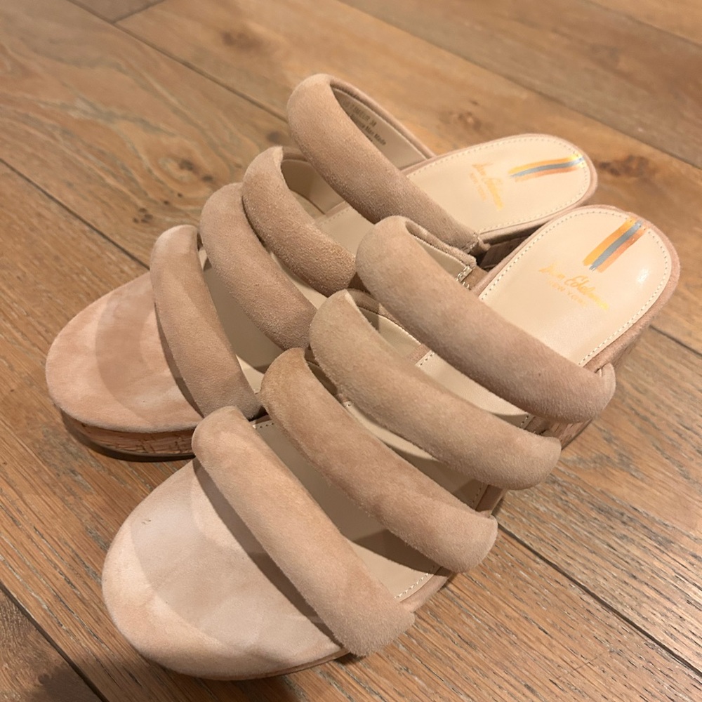 Sam Edelman Beige Mules with Metallic Accent